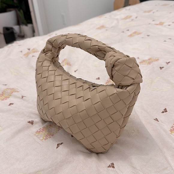 Beige quilted leather bag - Picture 2 of 3